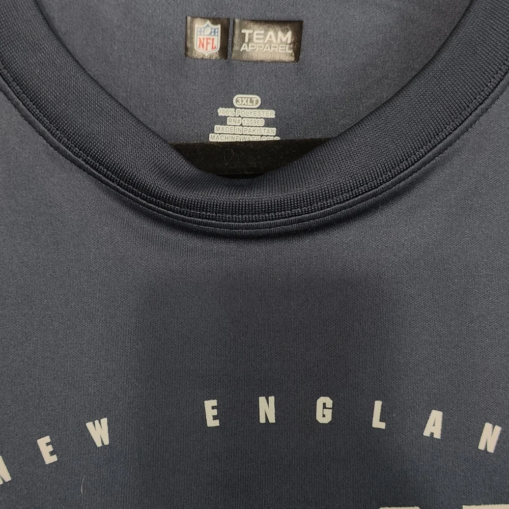 New England Patriots Men's Navy Big & Tall T-Shirt - Size 3XLT - Picture 4 of 5